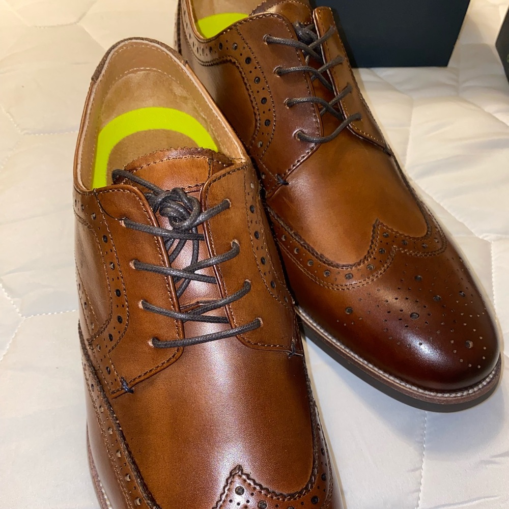 Men’s Florsheim “UPTOWN WINGTIP OXFORD” (11)